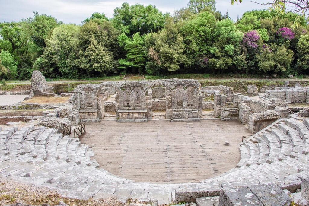 Theatre de butrint en Albanie du sud