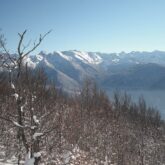 Paysage de montagnes enneigées dans les Pyrénées en hiver