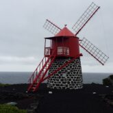 Moulin de pierre dans les acores au Portugal