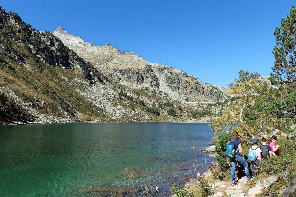 Lac de montagne dans le secteur du Neouvielle, lors d'un séjour accompagné d'un guide