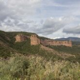 Point de vue donnant accès à une vue sur un grand paysage de sierra de guara