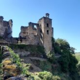 Paysage d'une cité médiévale dans le Quercy