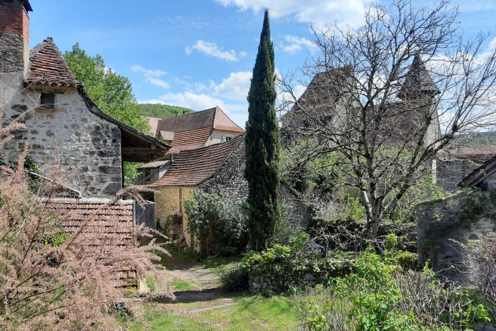 Paysage d'un village dans le lot