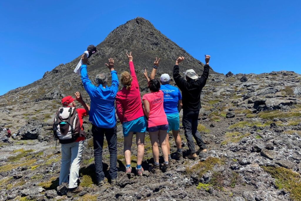 Photo de groupe lors d'une randonnée aux açores