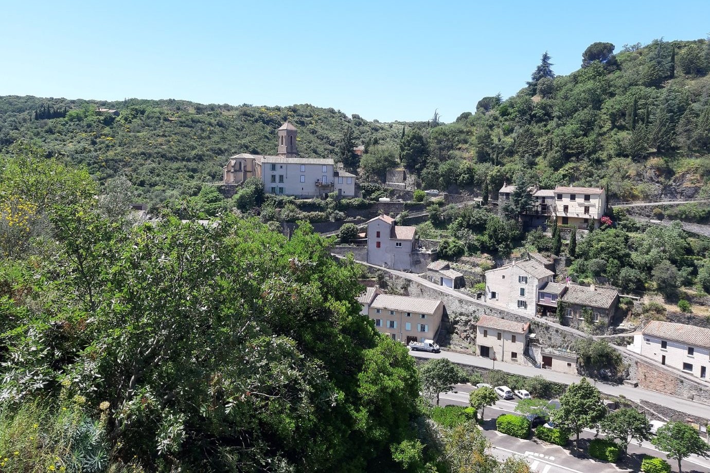 village Lastours Joli village de Lastours.