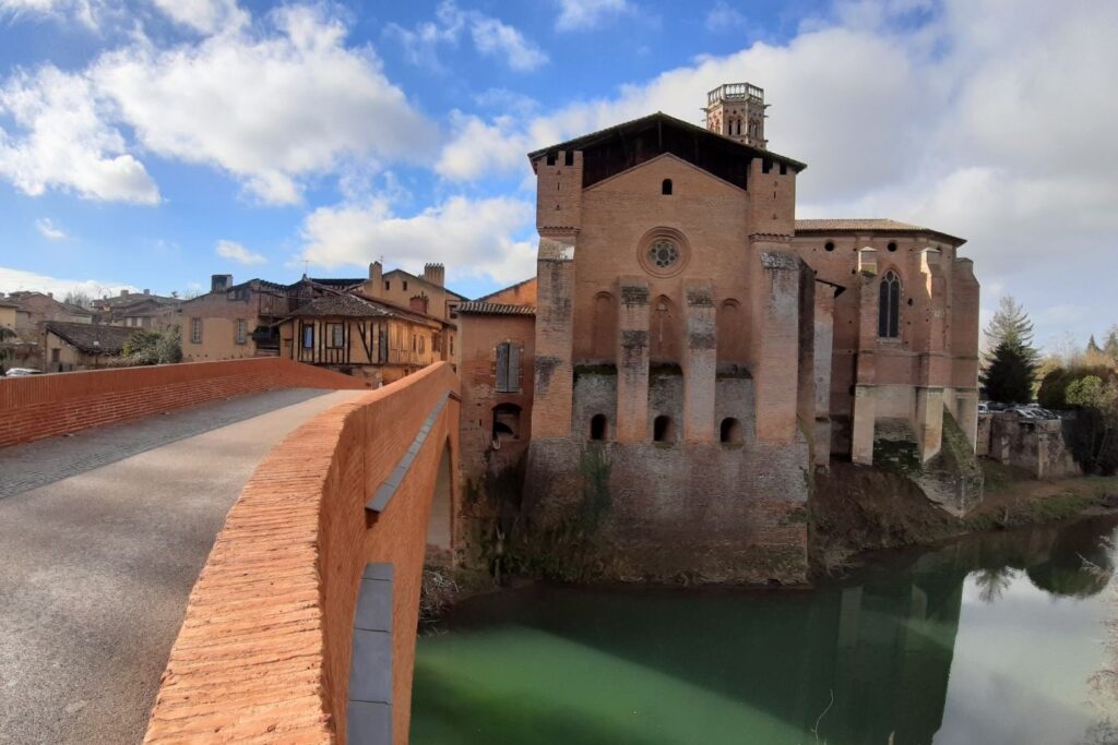 Joli point de vue lors de la Via Garona en arrivant à Rieux-Volvestre.