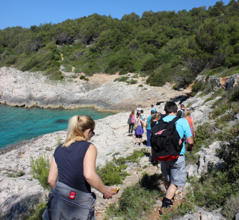 10 balade hvar ok