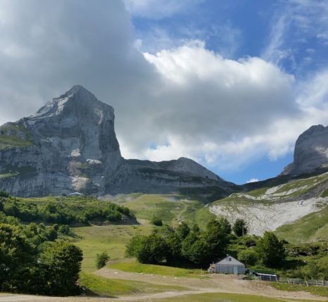 Vue sur les sommets depuis la station de ski de Gourette