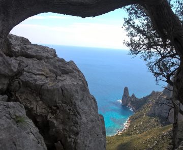 Paysage en Sardaigne avec vue sur la mer