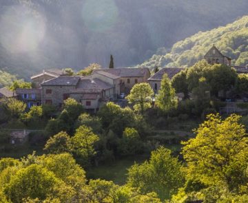 rando-piemont-ardechois-petit village